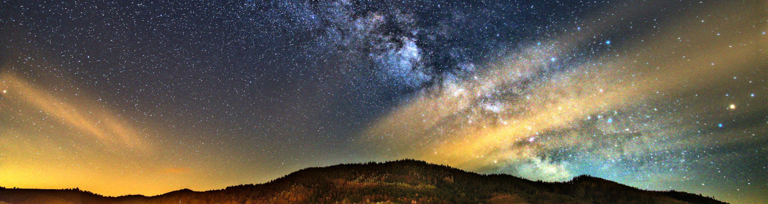 Ausschnitt der Milchstraße im April, aufgenommen im Nordschwarzwald