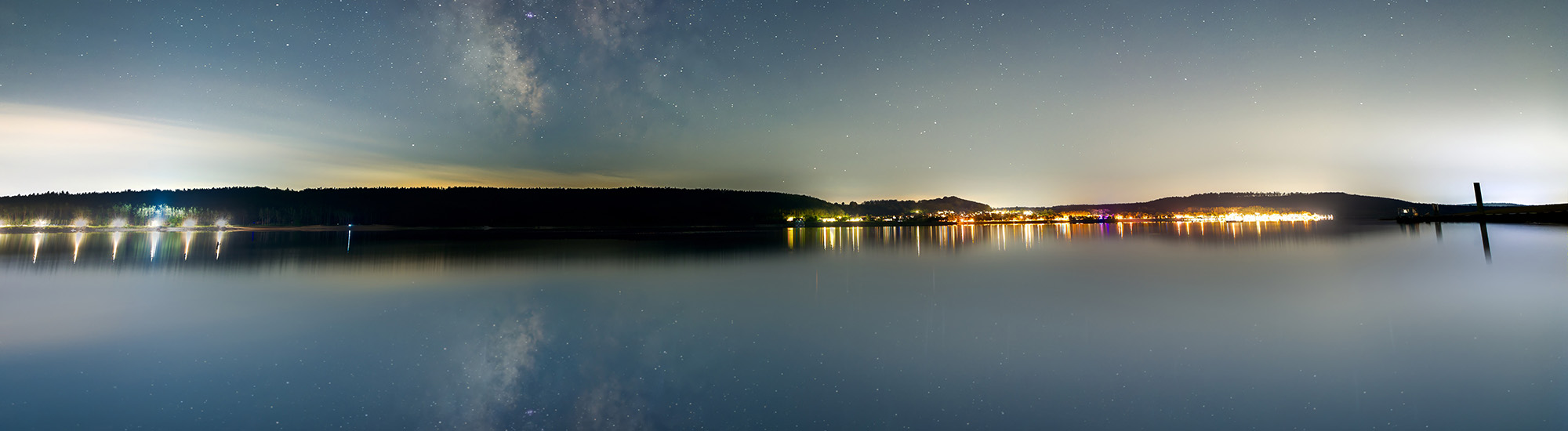 Milchstraße über dem Brombachsee im September 2023. Sony Alpha 7 III mit SEL20F18G.